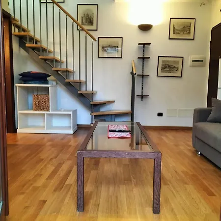 Big Bright Flat in Milano close to Loreto square-2