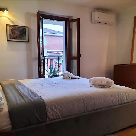 Big Bright Flat in Milano close to Loreto square-3